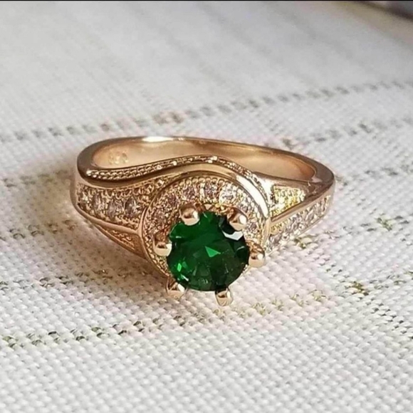 New 18K Gold Plated Round Cut Emerald Diamond Ring for Women - Picture 2 of 11